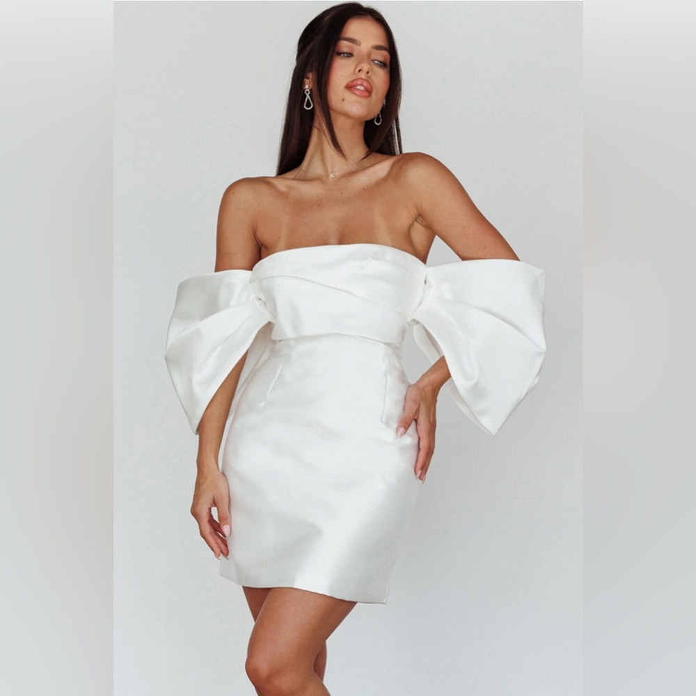 Selfie Leslie White Off-Shoulder Dress